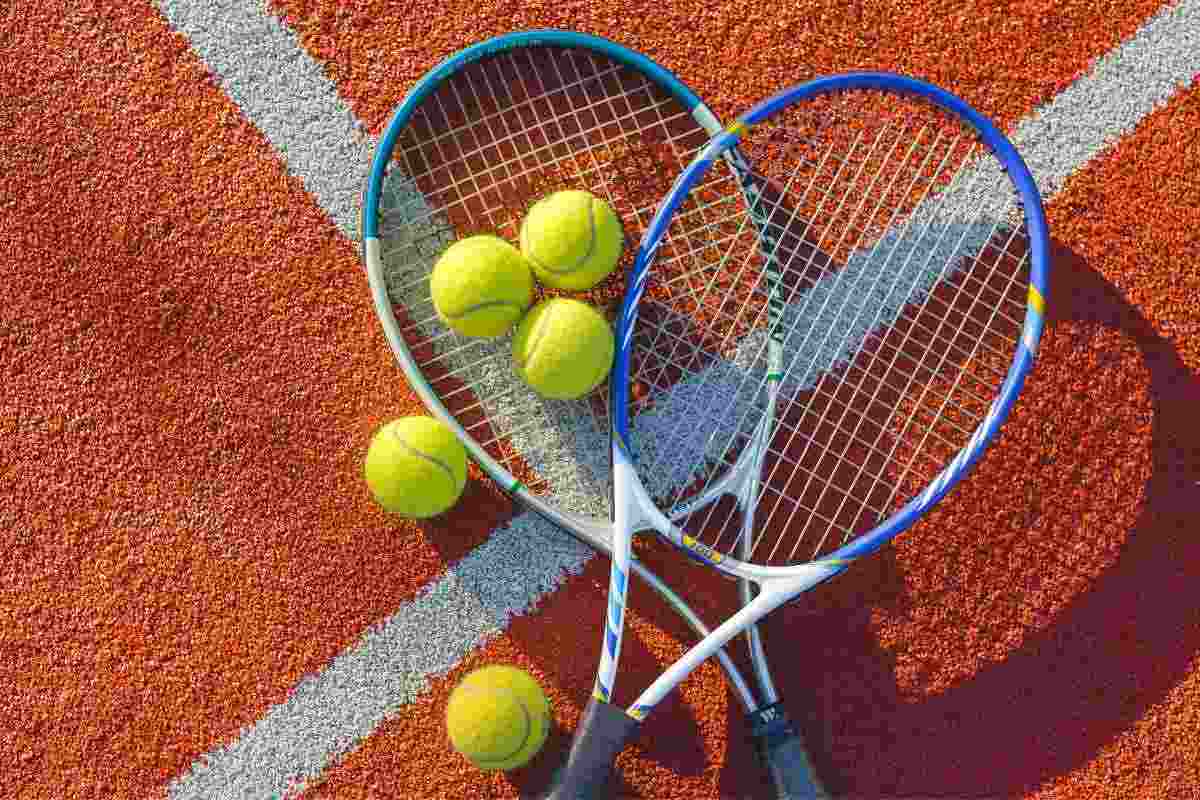 Perché le palline da tennis sono gialle: il motivo che (quasi) nessuno conosce