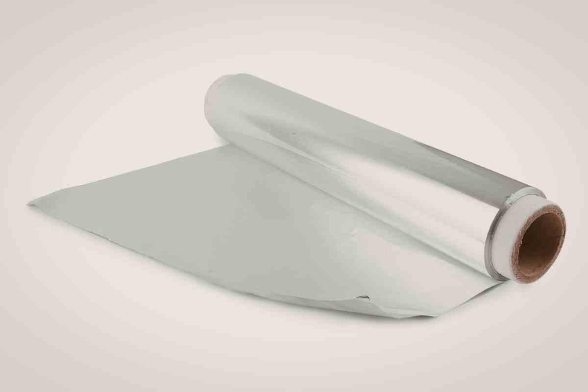 Il segreto dietro il foglio di alluminio dietro il termosifone: svolta in casa, cosa succede