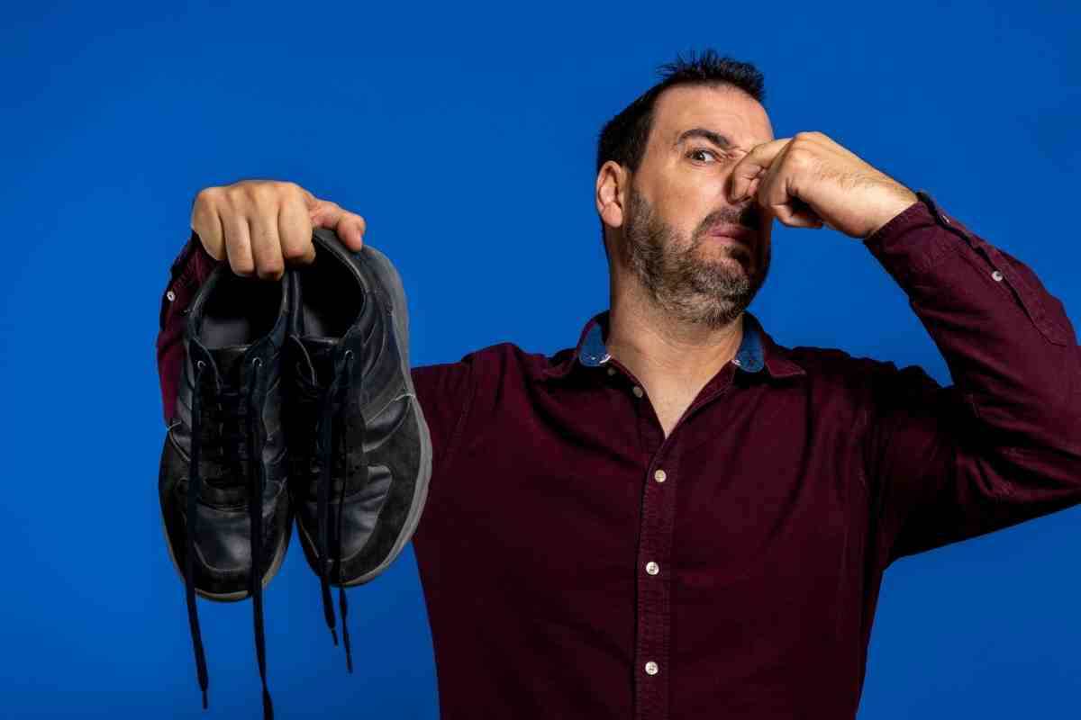 Il metodo infallibile per eliminare i cattivi odori dalle scarpe: sembreranno appena comprate così